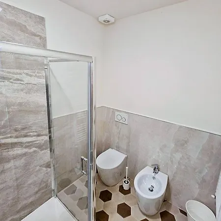 Apartman Eleganza E Convivialita In Centro, Vista Duomo Per Gruppi E Famiglie *