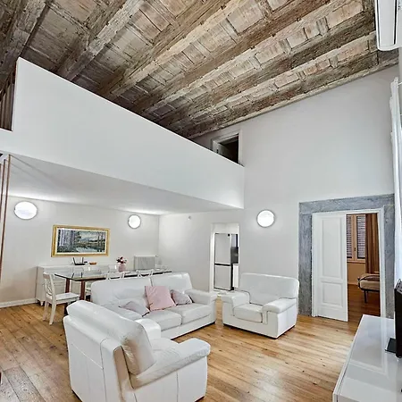 Eleganza E Convivialita In Centro, Vista Duomo Per Gruppi E Famiglie Appartement