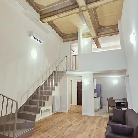 Eleganza E Convivialita In Centro, Vista Duomo Per Gruppi E Famiglie Apartman *
