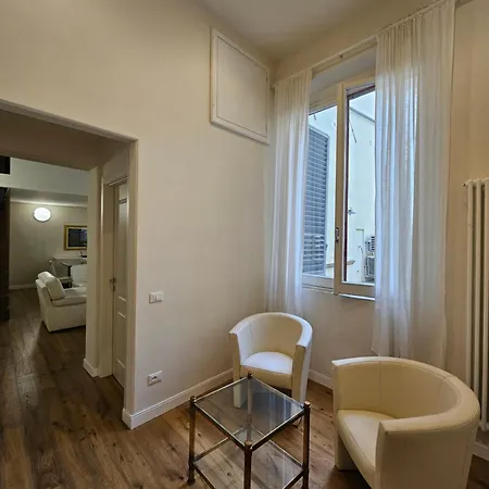 Apartman Eleganza E Convivialita In Centro, Vista Duomo Per Gruppi E Famiglie *