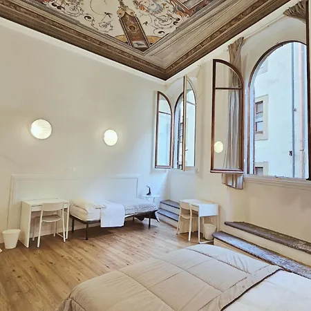 Eleganza E Convivialita In Centro, Vista Duomo Per Gruppi E Famiglie Apartman
