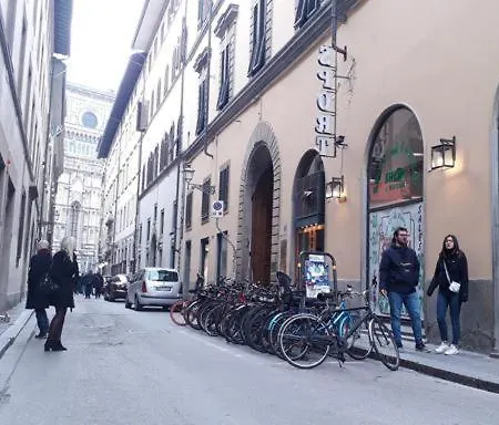 Apartment Eleganza E Convivialita In Centro, Vista Duomo Per Gruppi E Famiglie Florenz
