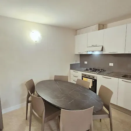 Apartamento Eleganza E Convivialita In Centro, Vista Duomo Per Gruppi E Famiglie *